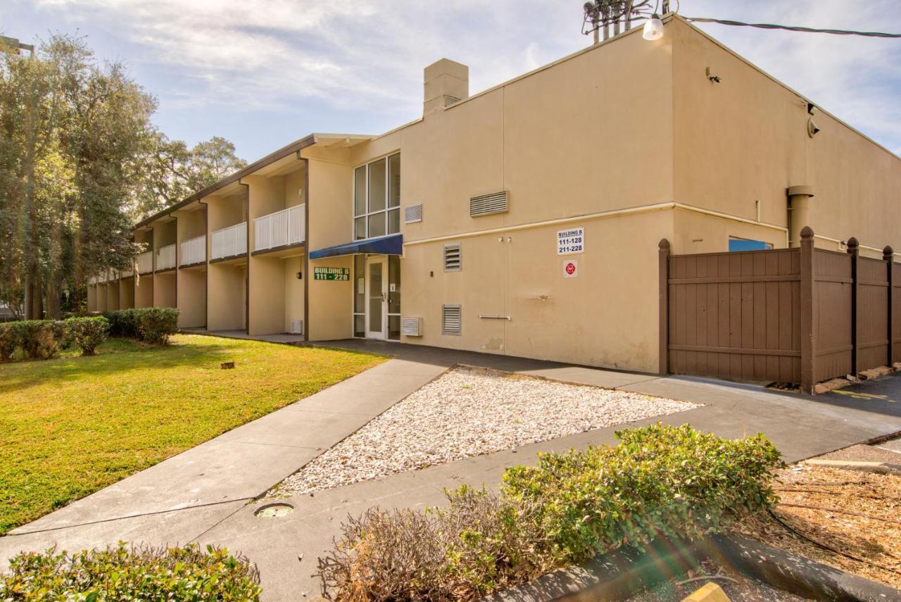 Clearwater Hotel Exterior foto